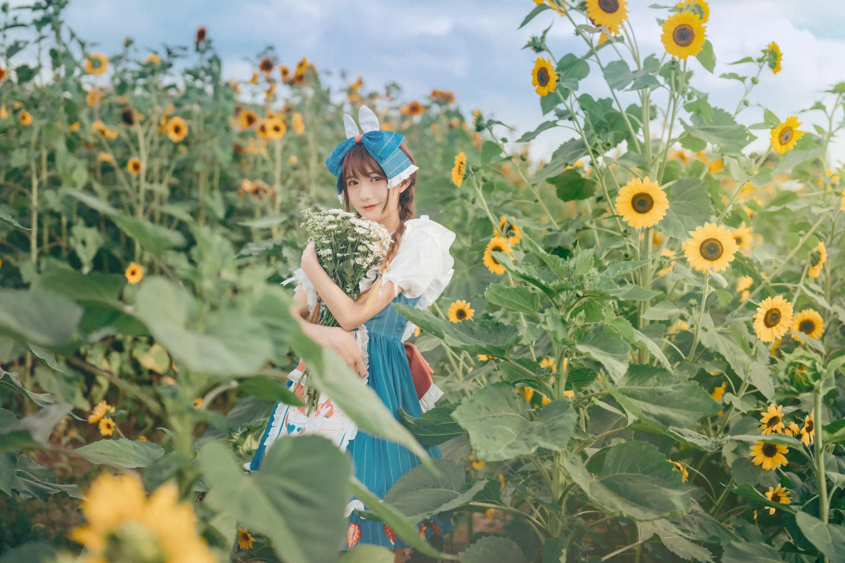 [YITUYU艺图语]2022.07.18 甜甜向日葵女孩 兔子Zzz不吃胡萝卜 [32P]插图2